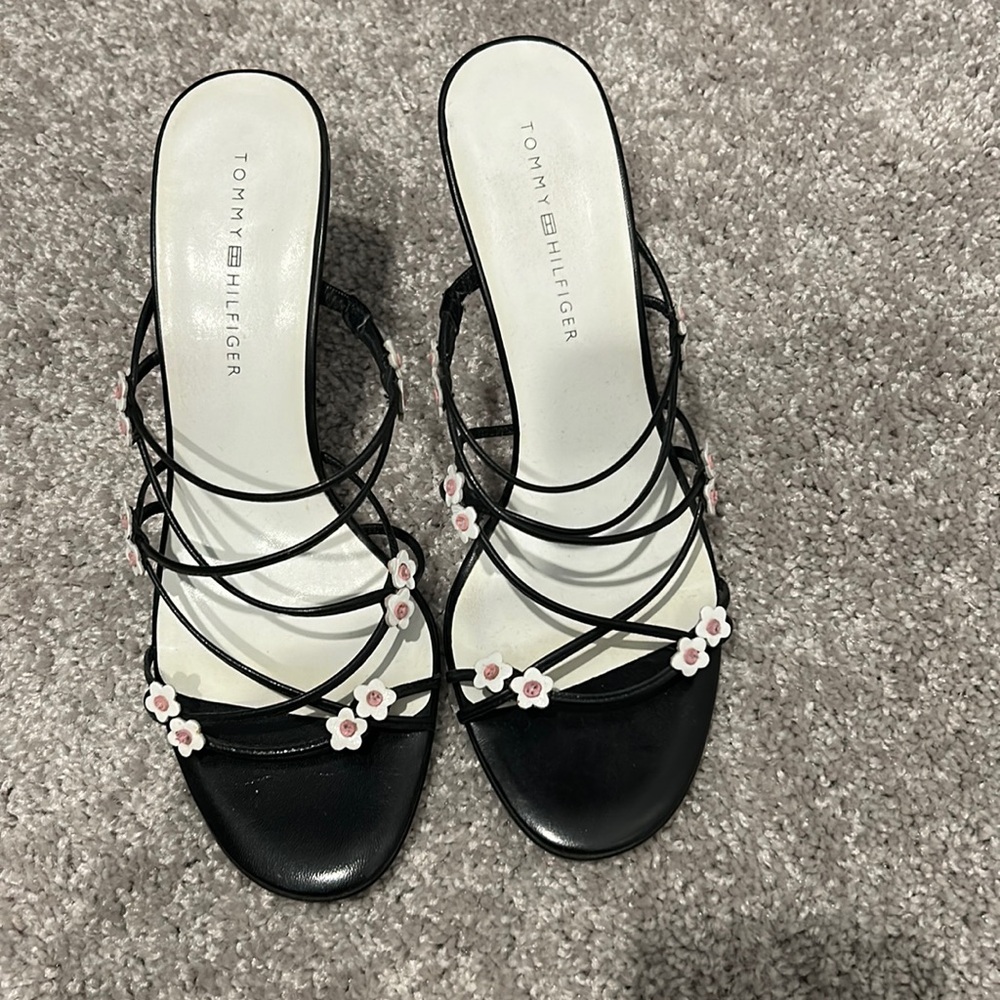 Tommy Hilfiger kitten heels